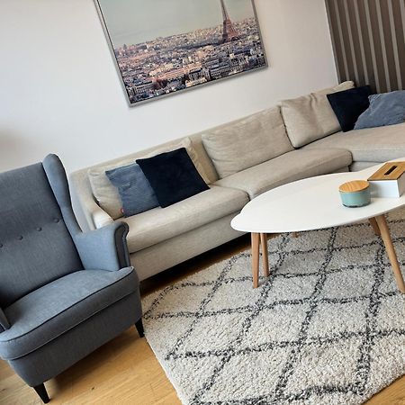 Appartement Downtown Charm With Free Parking Spot à Bratislava Extérieur photo