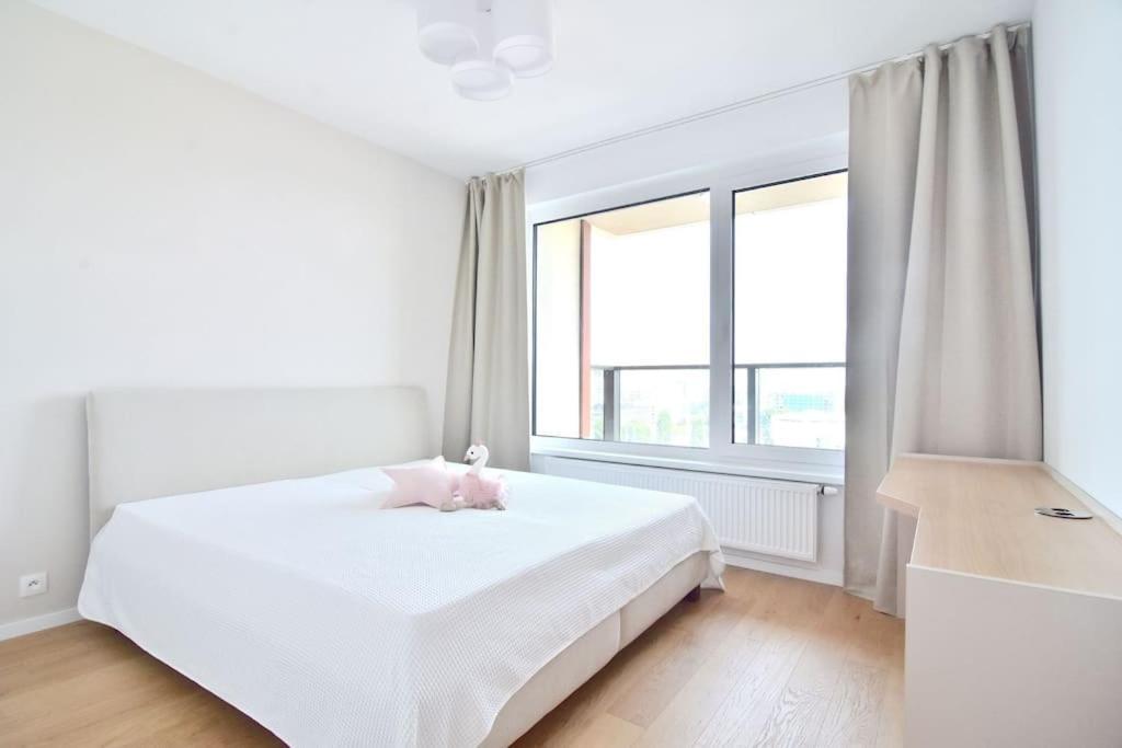 Appartement Downtown Charm With Free Parking Spot à Bratislava Extérieur photo